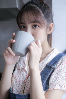 女保姆